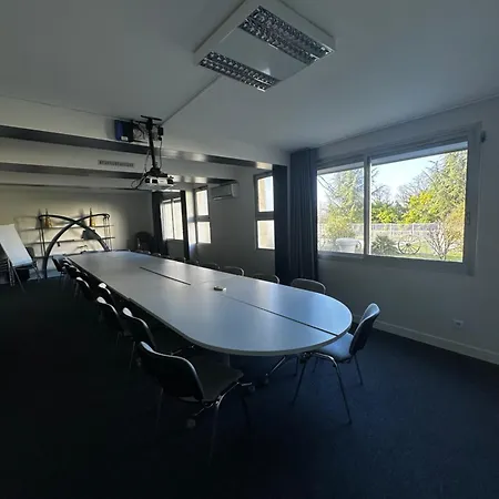 מלון Logis Domaine Des Trois Pins - Anciennement L'aquitaine L'Hospitalet (Lot)