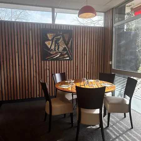 Logis Domaine Des Trois Pins - Anciennement L'aquitaine מלון L'Hospitalet (Lot)