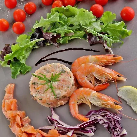 Szálloda Logis Hotel Domaine Des Trois Pins - Anciennement L'Aquitaine