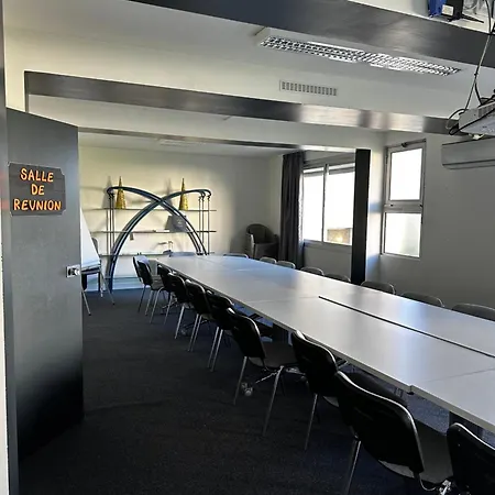 酒店 L'aquitaine - Cahors Sud 洛斯必达勒