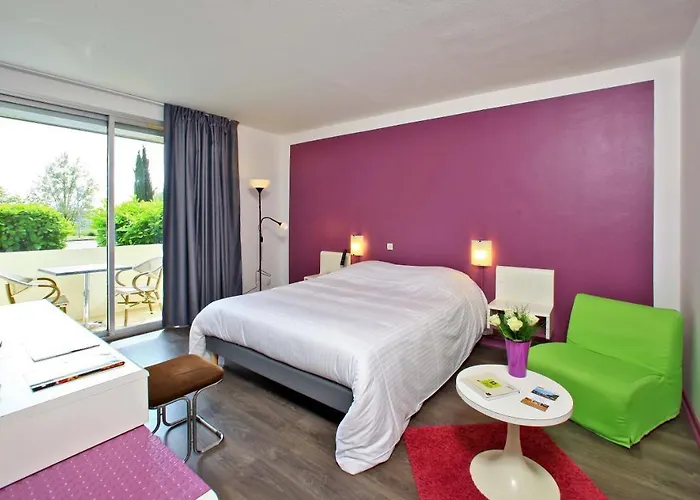 Logis Domaine Des Trois Pins - Anciennement L'aquitaine ホテル